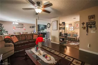 Photo #4: 2140675 Listing 