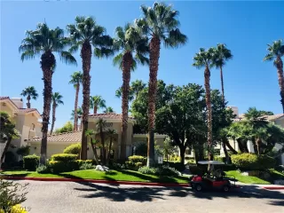 Photo #1: 2140692 Listing