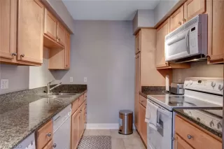 Photo #2: 2140705 Listing