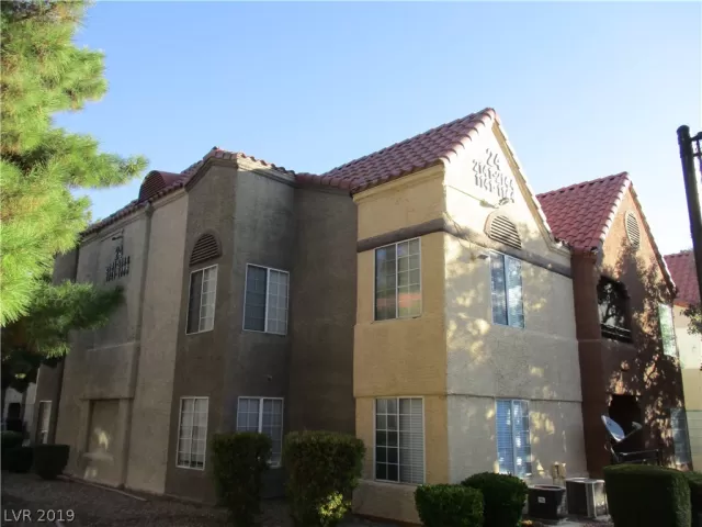 MLS: 2140732 Condo For Sale