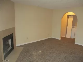 Photo #6: 2140732 Listing