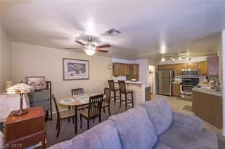Photo #4: 2140797 Listing