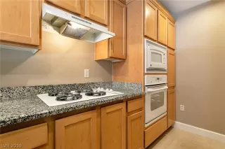 Photo #3: 2140834 Listing