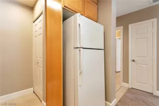 Photo #4: 2140834 Listing