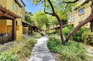 Photo #2: 2140853 Listing 