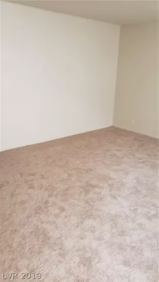 Photo #3: 2140857 Listing 