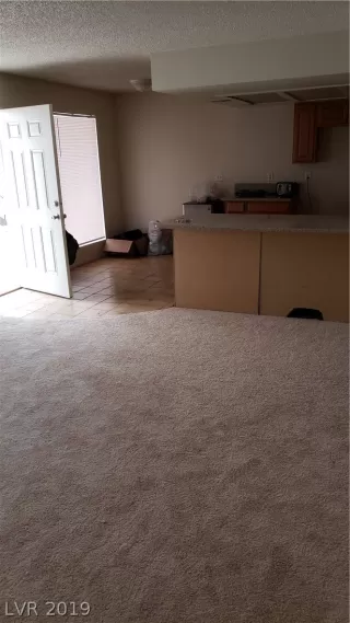 Photo #5: 2140857 Listing 