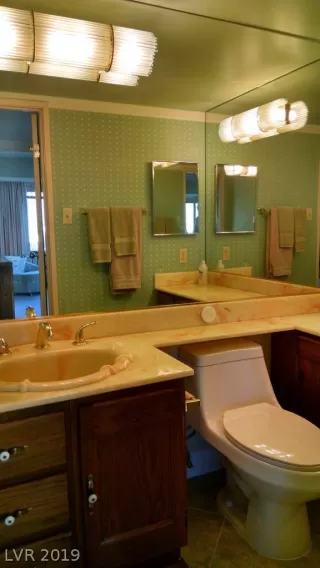 Photo #3: 2140860 Listing 
