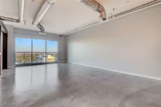 Photo #3: 2140863 Listing