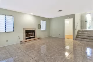 Photo #3: 2140867 Listing 