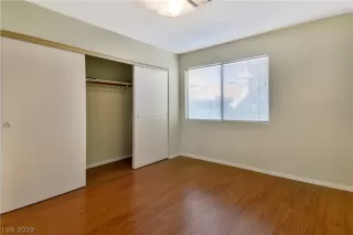 Photo #6: 2140867 Listing 