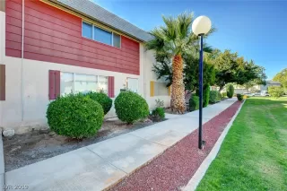 Photo #2: 2140888 Listing