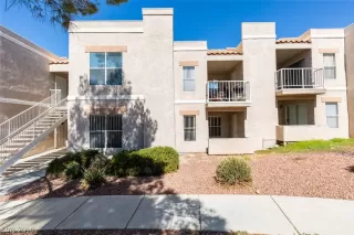 Photo #1: 2140891 Listing