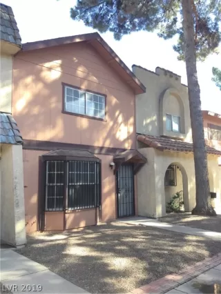 Photo #1: 2140907 Listing