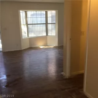 Photo #2: 2140907 Listing