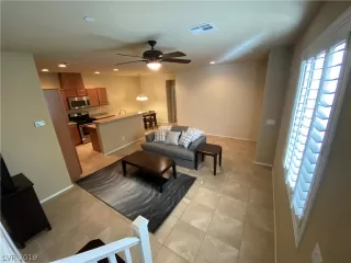 Photo #2: 2140945 Listing 