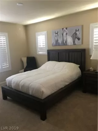 Photo #5: 2140945 Listing 