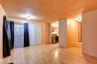 Photo #1: 2140947 Listing 