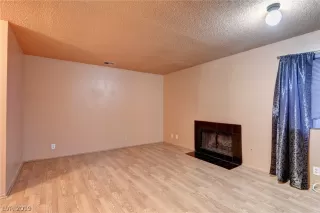 Photo #3: 2140947 Listing 