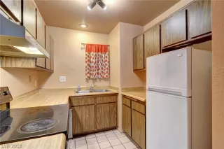 Photo #6: 2140947 Listing 