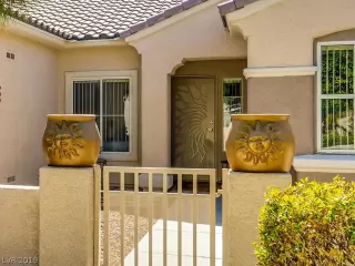 Photo #4: 2140972 Listing