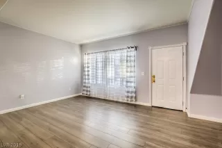 Photo #4: 2140997 Listing 