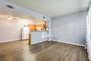 Photo #6: 2140997 Listing 