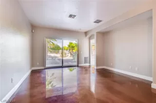 Photo #2: 2141010 Listing