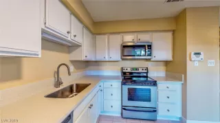 Photo #2: 2141016 Listing