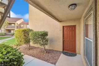 Photo #1: 2141078 Listing 