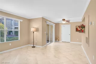 Photo #5: 2141078 Listing 