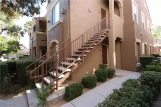 Photo #1: 2141112 Listing