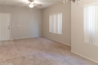 Photo #4: 2141112 Listing