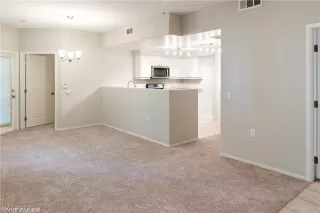 Photo #6: 2141112 Listing