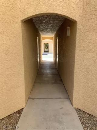 Photo #2: 2141131 Listing