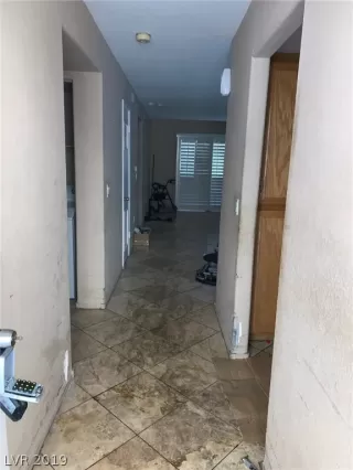 Photo #4: 2141131 Listing