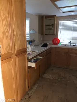 Photo #5: 2141131 Listing