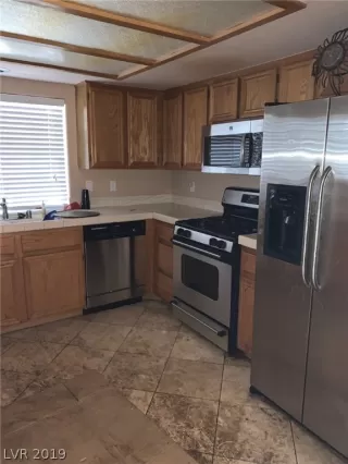 Photo #6: 2141131 Listing