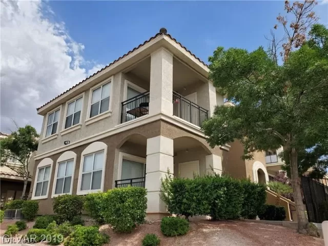 MLS: 2141135 Condo For Sale