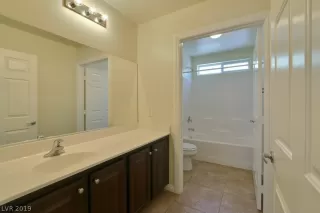 Photo #5: 2141224 Listing 