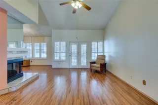 Photo #2: 2141243 Listing 