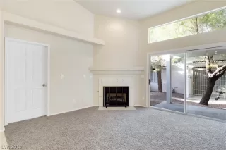 Photo #5: 2141329 Listing