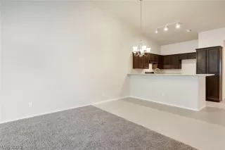 Photo #6: 2141329 Listing