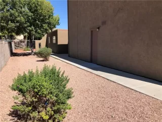 Photo #3: 2141337 Listing 