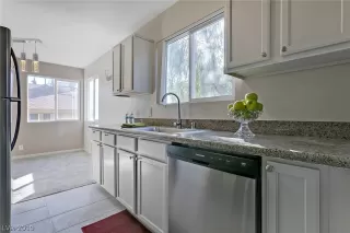 Photo #2: 2141402 Listing 