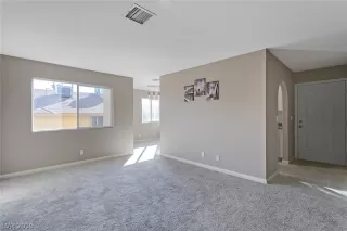 Photo #4: 2141402 Listing 