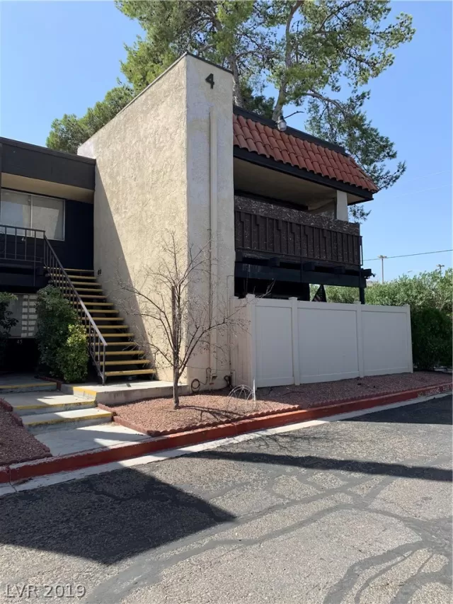 MLS: 2141416 Condo For Sale