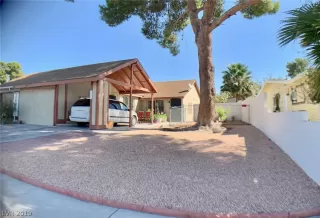 Photo #1: 2141446 Listing 