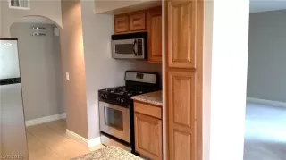 Photo #4: 2141447 Listing 