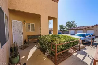 Photo #5: 2141454 Listing